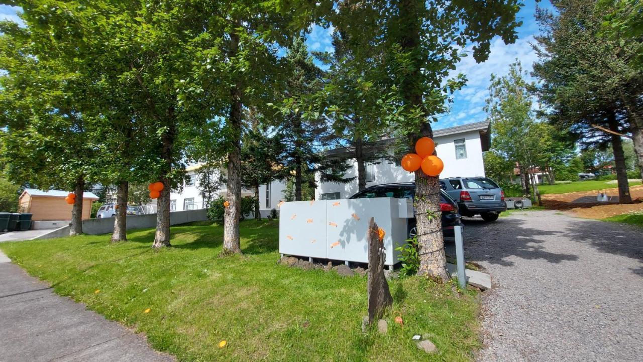 B&B Rooms Husavik 1 エクステリア 写真