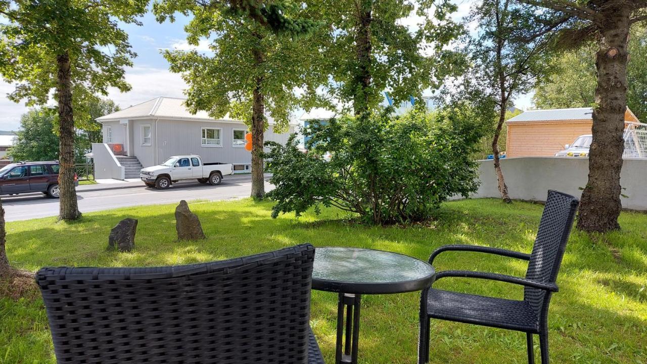 B&B Rooms Husavik 1 エクステリア 写真