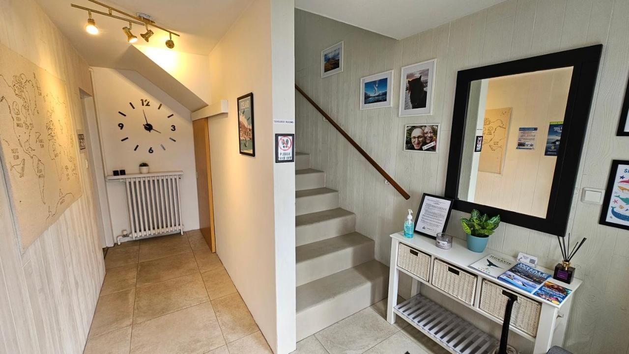 B&B Rooms Husavik 1 エクステリア 写真